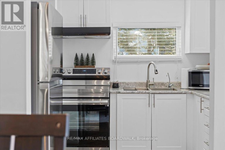 28310182/191-macmillan-lane/constance-bay/ottawa/ontario/K0A3M0_32