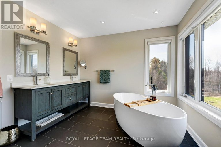 29666456/114-smith-road/north-grenville-twp-kemptville-south/north-grenville/ontario/K0G1T0_29