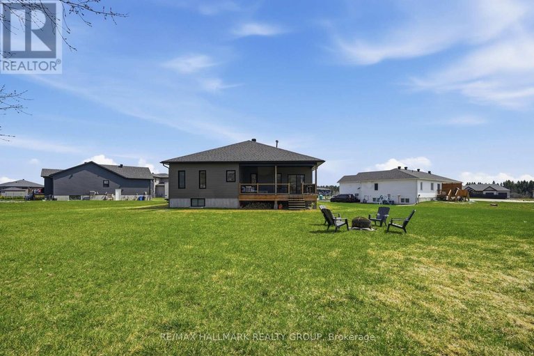 29467003/21-maxime-court/clarencerockland-twp/clarence-rockland/ontario/K0A2A0_36