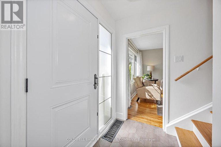 28867901/353-spartan-avenue/vanier/ottawa/ontario/K1K1J6_4