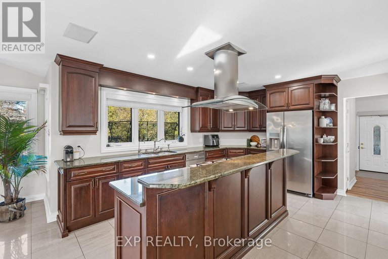 29106275/1353-pelkey-court/manotick-village-manotick-estates/ottawa/ontario/K4M1K8_9