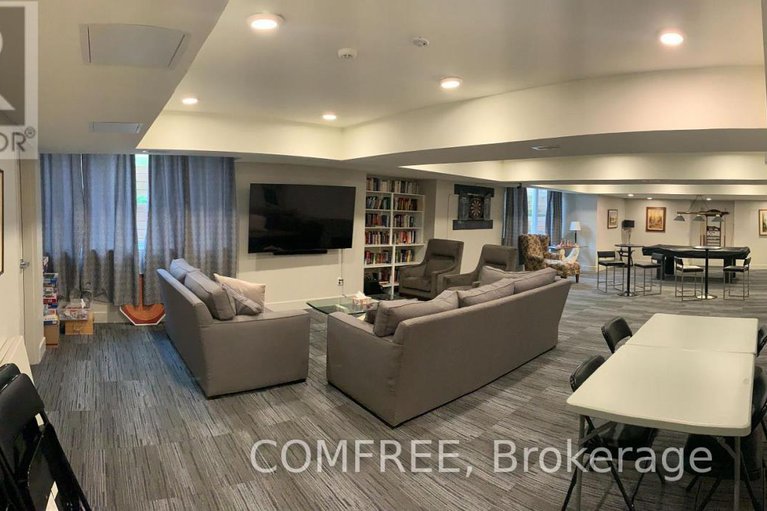 28417378/819-tewin-circle/camelot/ottawa/ontario/K4A1K2_27