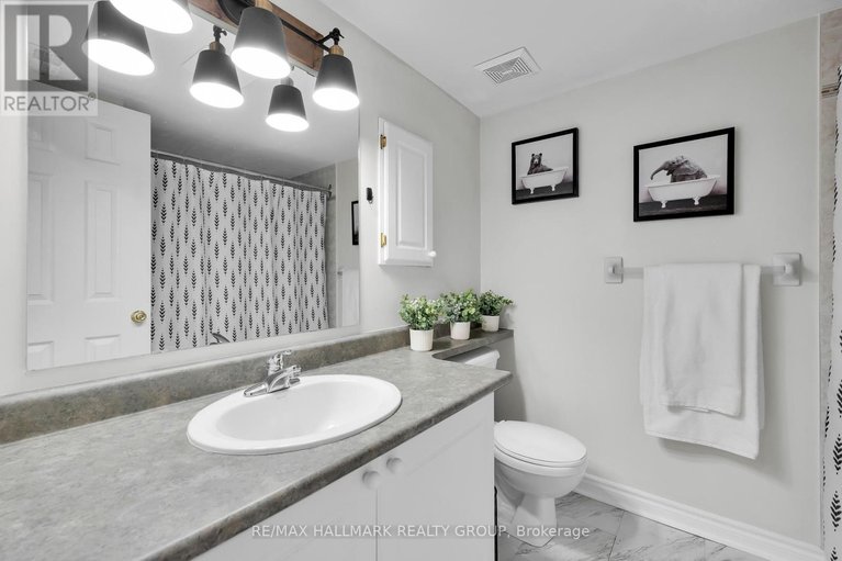 29450372/1344-guthrie-street/leslie-park/ottawa/ontario/K2H1G8_36