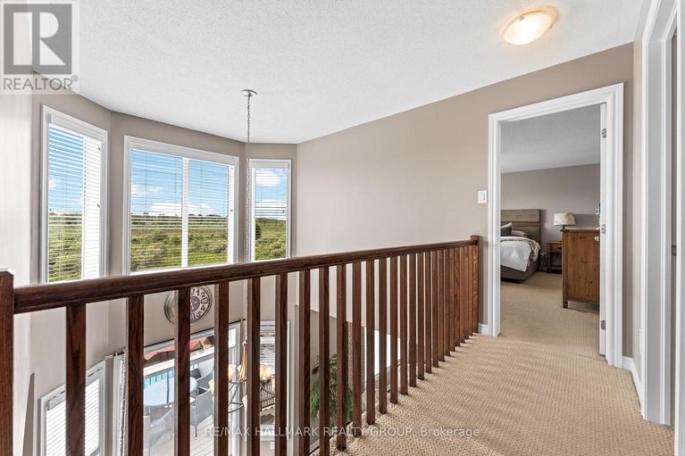 28460424/182-felicity-crescent/mer-bleuebradley-estatesanderson-park/ottawa/ontario/K1W0C2_22