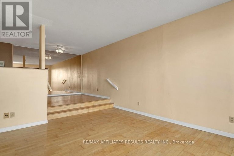 29670828/2110-415-greenview-avenue/britannia/ottawa/ontario/K2B8G5_13