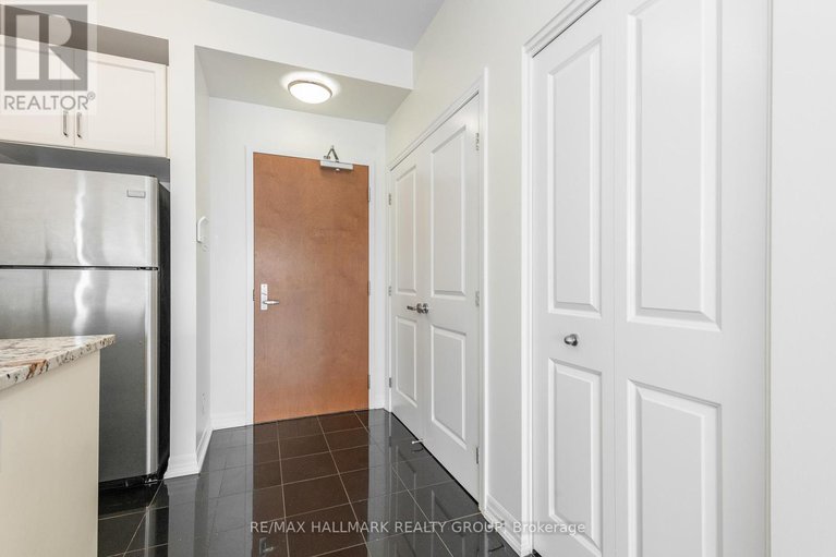 28537362/ph1-2702-242-rideau-street/sandy-hill/ottawa/ontario/K1N0B7_4