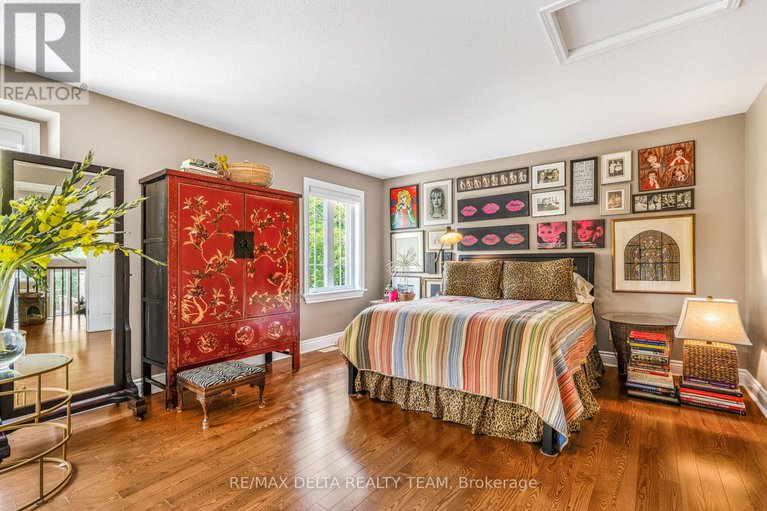 28779115/116-gladeview-private/upper-hunt-club/ottawa/ontario/K1T4C5_20
