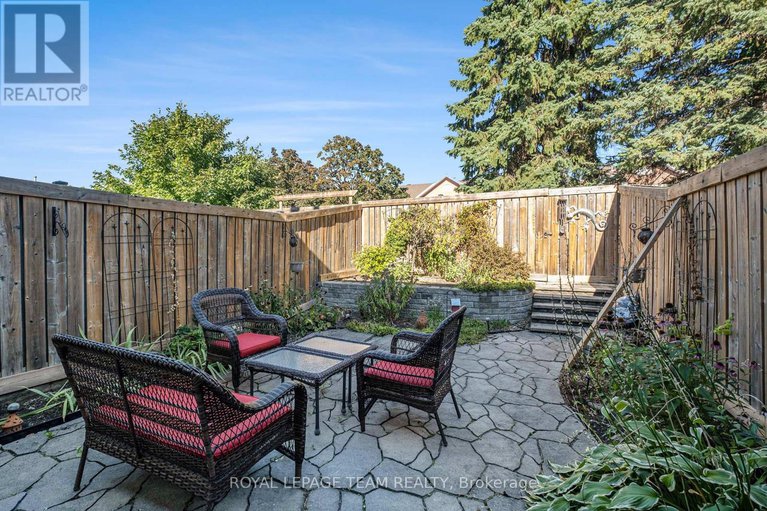 29033840/93-royal-oak-court/hunt-club-parkgreenboro/ottawa/ontario/K1T3N9_26