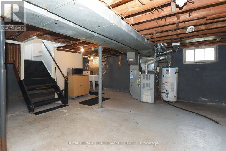 29565528/274-queen-mary-street/overbrookcastle-heights/ottawa/ontario/K1K1X2_33