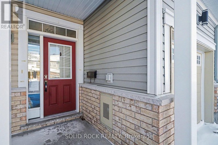 29305275/407-white-arctic-avenue/half-moon-bay/ottawa/ontario/K2J5W5_4