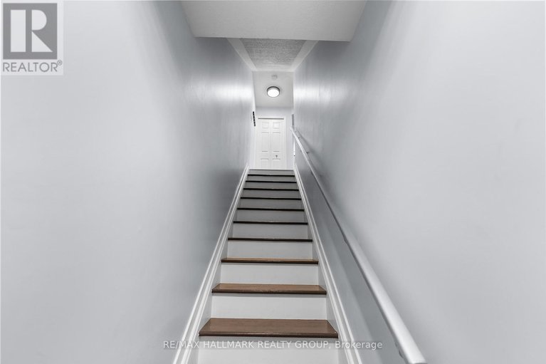 29622541/12-lakepointe-drive/avalon-east/ottawa/ontario/K4A5E3_41