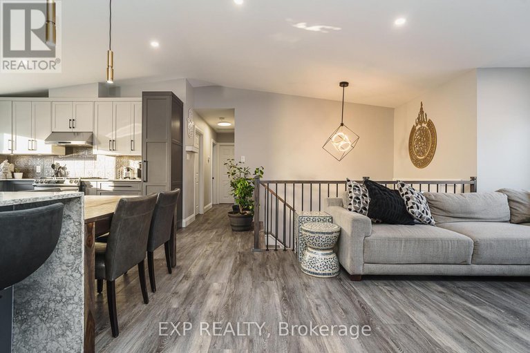 28347663/1885-arizona-avenue/urbandale-acres/ottawa/ontario/K1H6Z5_14