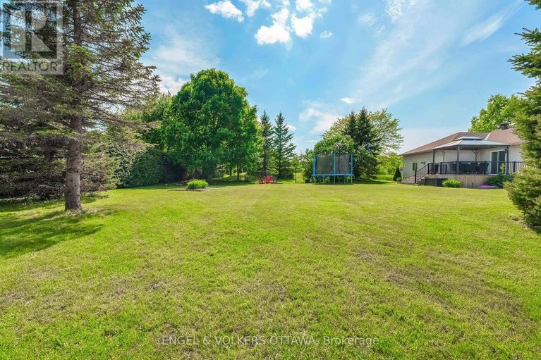 28419109/6978-aldergrove-way/greely/ottawa/ontario/K4P1A3_42
