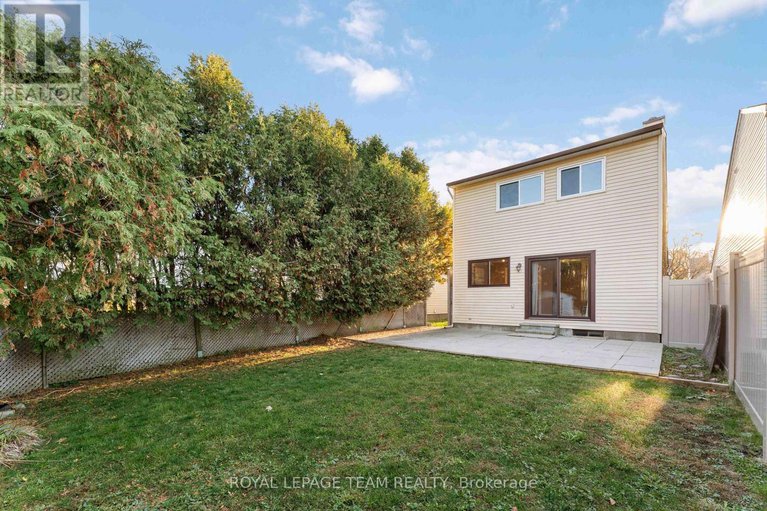 29049675/3-fulham-court/on-the-green/ottawa/ontario/K2J2L6_27