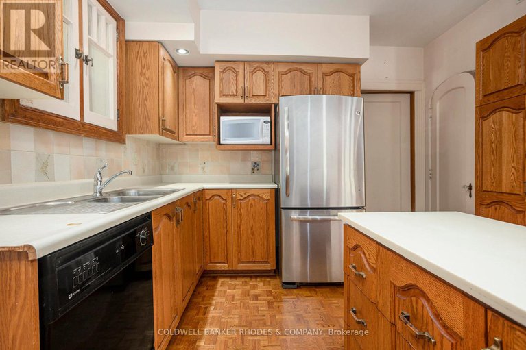 28965806/720-parkdale-avenue/civic-hospital/ottawa/ontario/K1Y1J3_17