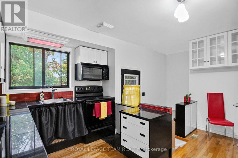 28978666/46-quinpool-crescent/arbeatha-park/ottawa/ontario/K2H6J1_9