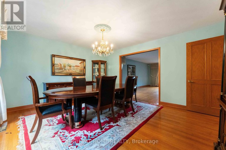 28765727/2-muirfield-gardens/cedar-hillorchard-estates/ottawa/ontario/K2R1B8_12