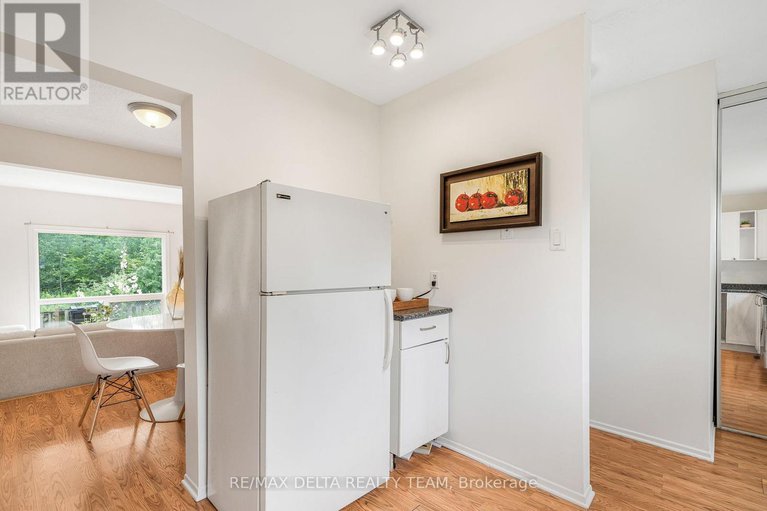 28607789/20-2000-falkirk-crescent/blackburn-hamlet-south/ottawa/ontario/K1B4Y7_10