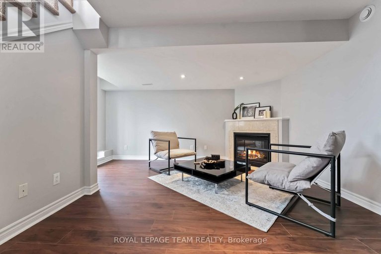 29128834/246-tandalee-crescent/emerald-meadowstrailwest/ottawa/ontario/K2M0A1_26