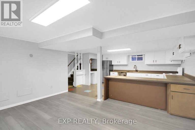 29465694/2247-miramichi-street/kenson-park/ottawa/ontario/K2C0Z1_15