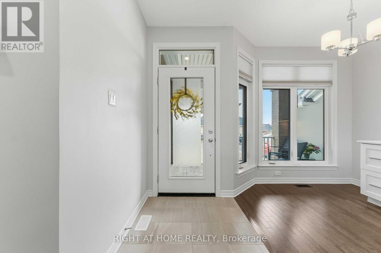 29615586/14-kayenta-street/remainder-of-stittsville-area/ottawa/ontario/K2S2K8_3