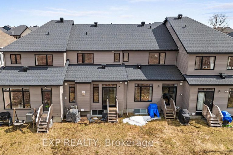 28297698/653-putney-crescent/stittsville-south/ottawa/ontario/K2S2N7_44