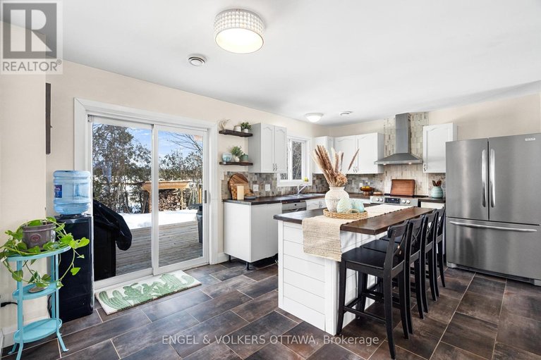 29561777/2437-henri-menard-court/clarencerockland-twp/clarence-rockland/ontario/K0A2A0_9