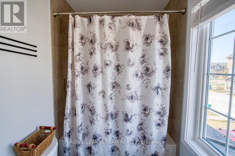 29655094/129-maestro-avenue/stittsville-north/ottawa/ontario/K2S0V4_26