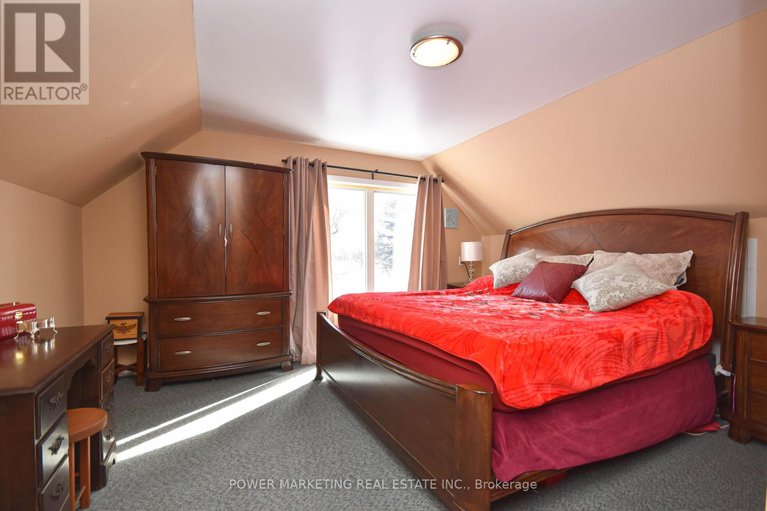 29278777/3329-navan-road/mer-bleuebradley-estatesanderson-park/ottawa/ontario/K1W0K7_13