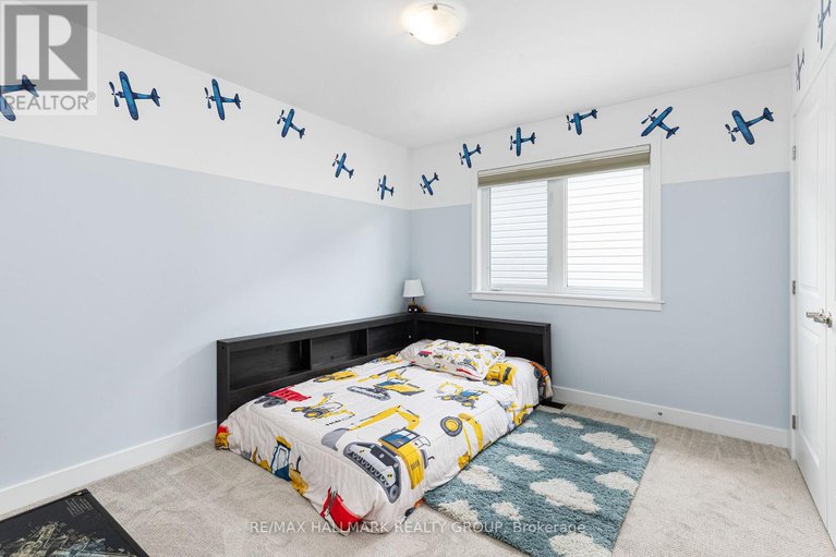 28477772/258-fountainhead-drive/mer-bleuebradley-estatesanderson-park/ottawa/ontario/K1W0H4_24
