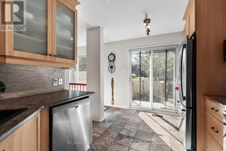 28799334/62-college-circle/castle-heights/ottawa/ontario/K1K4R8_15