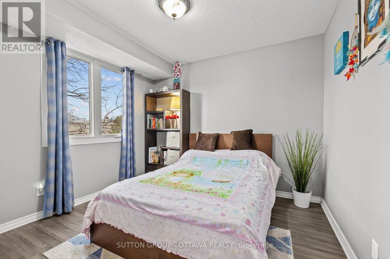 28368697/35-jackson-court/beaverbrook/ottawa/ontario/K2K1B6_29