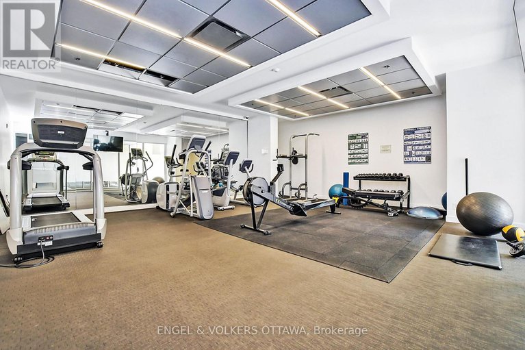 28414766/516-360-mcleod-street/ottawa-centre/ottawa/ontario/K2P1A9_32