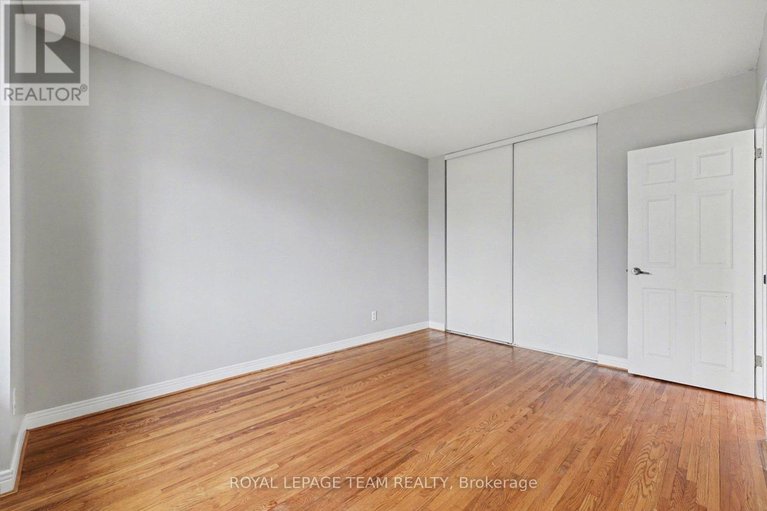 29597736/187-monterey-drive/leslie-park/ottawa/ontario/K2H7A9_21