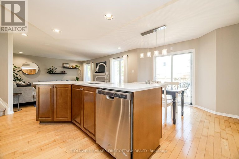 29047909/491-meadowbreeze-drive/emerald-meadowstrailwest/ottawa/ontario/K2M2T6_16