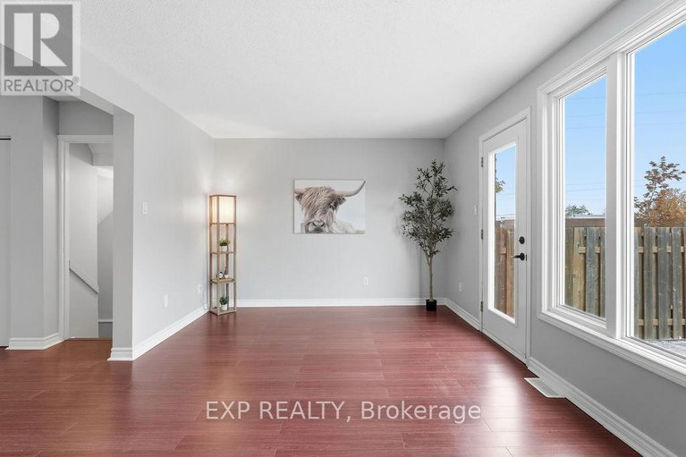 29119258/3-glencoe-street/arlington-woods/ottawa/ontario/K2H8S5_16