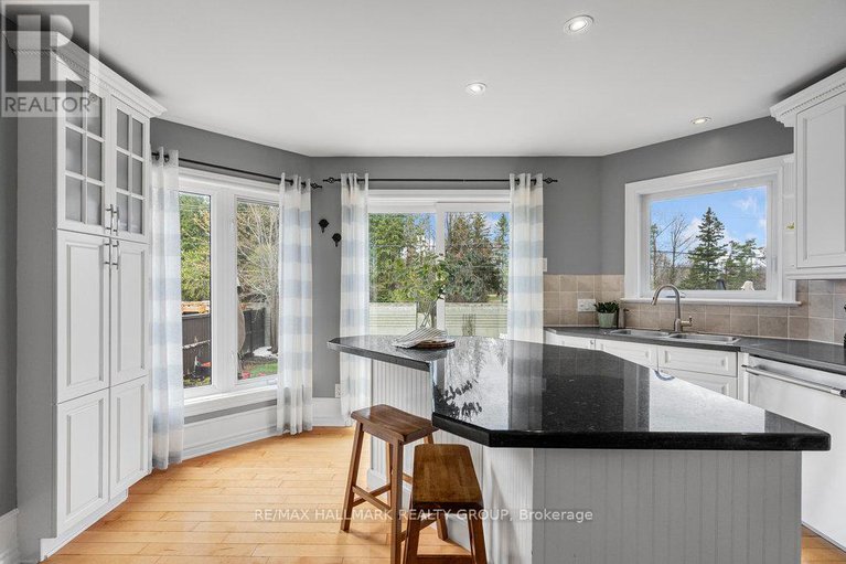 28278857/510-wild-shore-crescent/riverside-southgloucester-glen/ottawa/ontario/K1V1S7_17