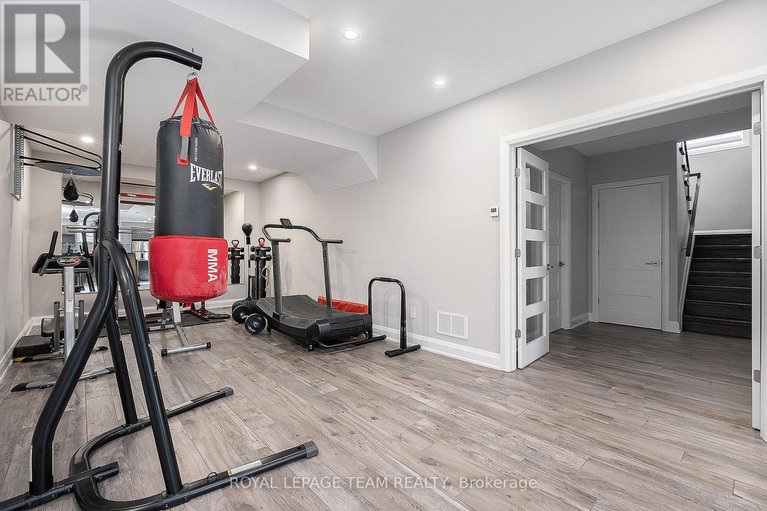 28242959/1670-ortona-avenue/carleton-heights/ottawa/ontario/K2C1W7_33