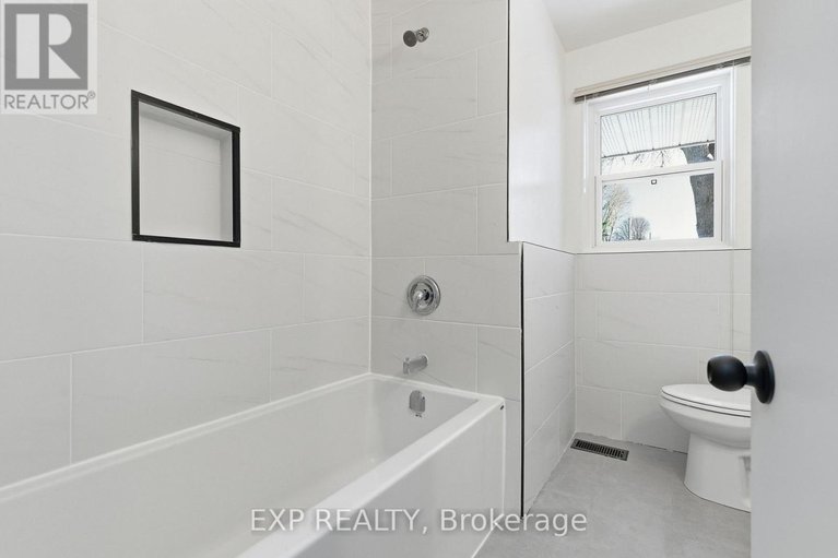 29326818/2243-miramichi-street/kenson-park/ottawa/ontario/K2C0Z1_20