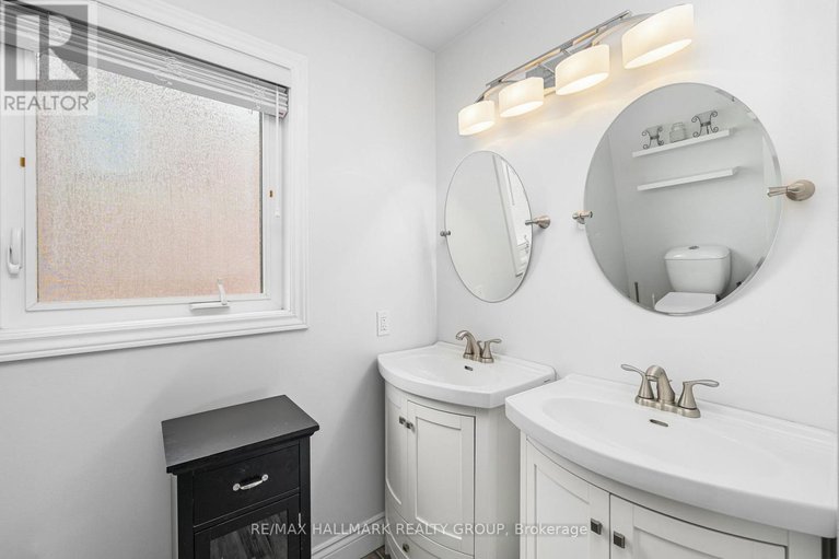 29631798/1421-talcy-crescent/fallingbrookridgemount/ottawa/ontario/K4A3C6_43