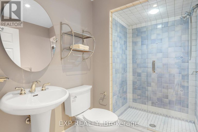 27934757/72-delong-drive/rothwell-heights/ottawa/ontario/K1J7E1_27