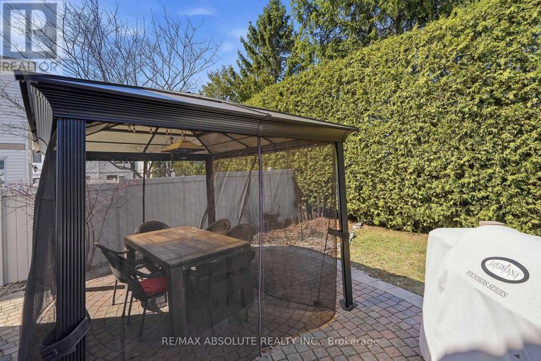 29579178/759-montcrest-drive/fallingbrookridgemount/ottawa/ontario/K4A2N1_35