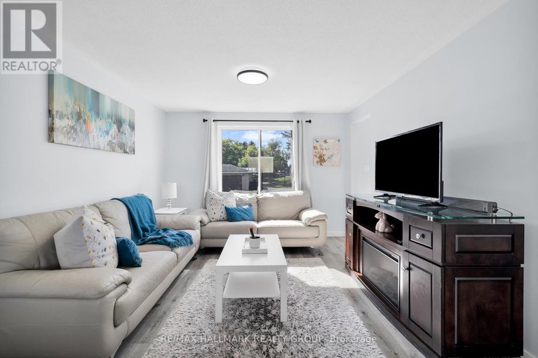 28895852/d-1520-beaverpond-drive/pineview/ottawa/ontario/K1B3R9_10