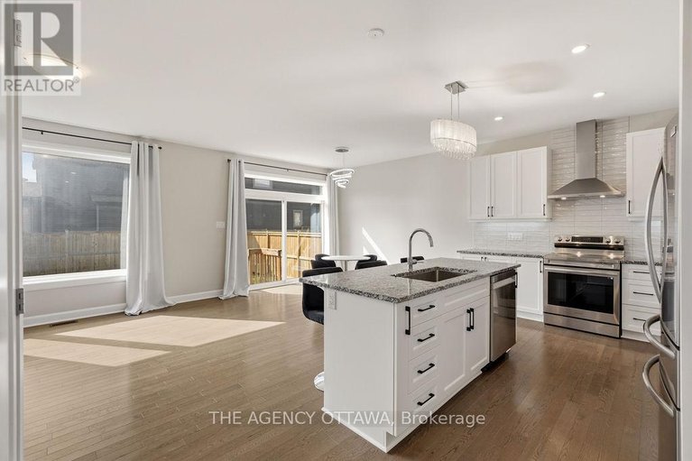 29672100/336-barrett-farm-drive/blossom-parkkemp-parkfindlay-creek/ottawa/ontario/K1T0X8_4