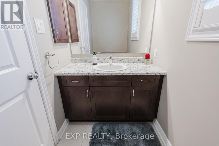 28564031/39-clonfadda-terrace/half-moon-bay/ottawa/ontario/K2J6E9_7