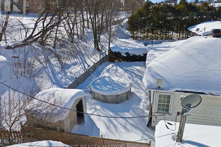 29373257/5811-highway-34-road/vankleek-hill/champlain/ontario/K0B1R0_28