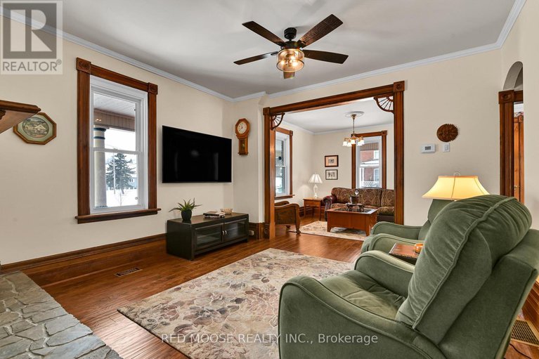 29413617/489-fred-street/winchester/north-dundas/ontario/K0C2K0_13