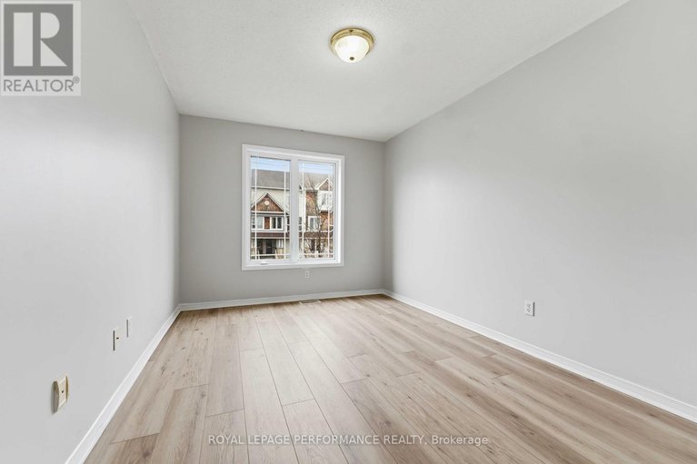 29613573/640-louis-toscano-drive-w/avalon-east/ottawa/ontario/K4A0B3_24