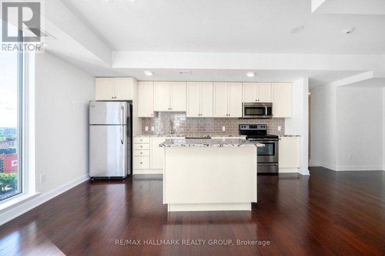 29105496/1904-179-metcalfe-street/ottawa-centre/ottawa/ontario/K2P1P7_10