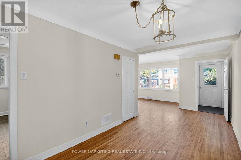 28690324/528-mutual-street/castle-heights/ottawa/ontario/K1K1C6_33